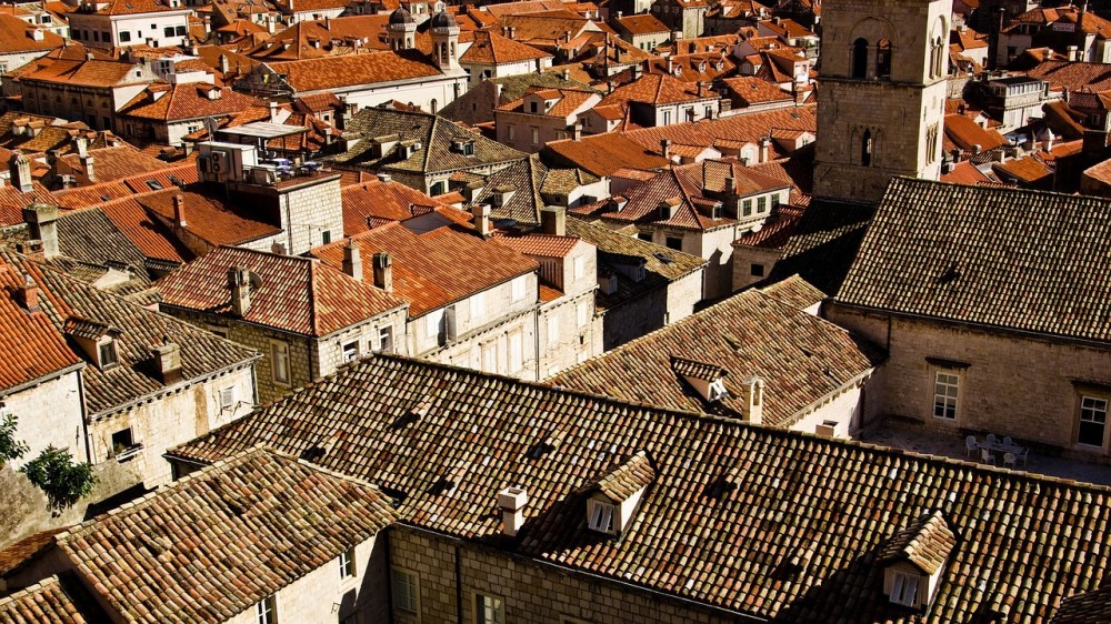 roofs-1186466_1280